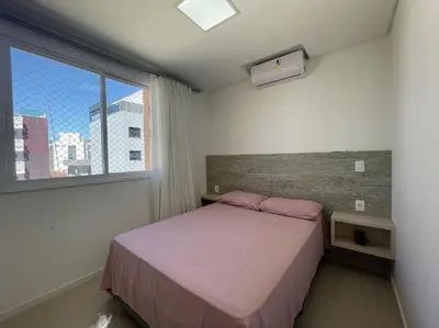 A planta de Residencial Renata - Apartamento completo na Praia de Palmas, a 315 metros do mar, com 3 dormitórios e acomodação para até 8 pessoas.