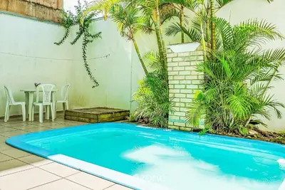 A piscina em ou perto de CCM - Condomínio a 150m da Praia do Mariscal