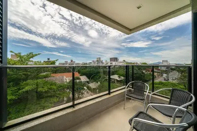Uma varanda ou terraço em Excelente Cobertura Duplex de Alto Padrão na praia de Mariscal.