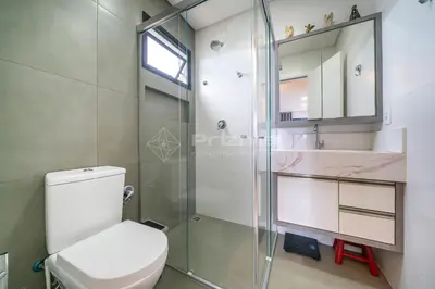 Uma casa de banho em Excelente Cobertura Duplex de Alto Padrão na praia de Mariscal.