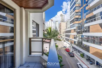 O edifício onde o apartamento está situado