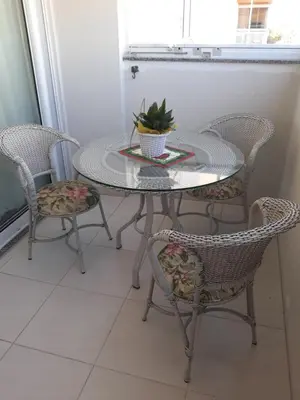 A planta de Recanto Cardeal 302-2 Apto 2 quartos para 5 pessoas
