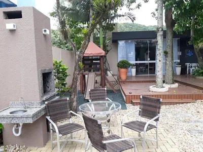 O edifício onde o apartamento está situado