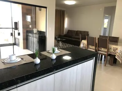 A cozinha ou kitchenette de Coberturas e apto para locação em Bombinhas, Mariscal