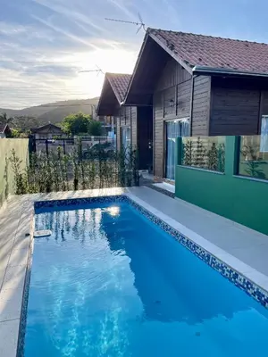 A piscina em ou perto de Chalés Costa Esmeralda Com Piscina , Bombinhas