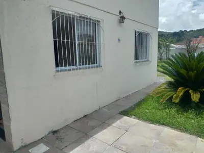 A planta de Casa agradável em Camboriú com estacionamento no pátio