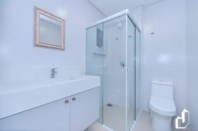 Uma casa de banho em Cobertura duplex com 03 dormitórios e jacuzzi