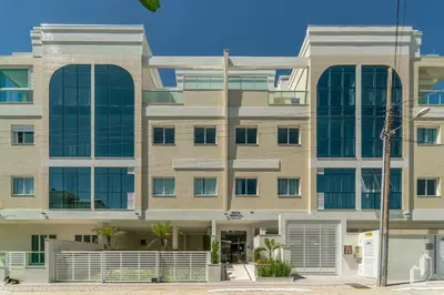 O edifício onde o apartamento está situado