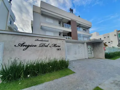 O edifício onde o apartamento está situado