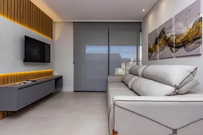 A planta de Adra 101 - Apartamento no Centro de Bombinhas - Rooftop com piscina e academia - À poucos Metros da Praia.