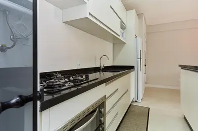 A planta de 1108 -Lindo e completo apto com piscina na Praia de Bombas