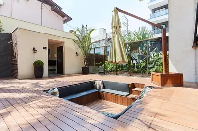 A planta de 1108 -Lindo e completo apto com piscina na Praia de Bombas