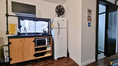 A cozinha ou kitchenette de APs em Container na Meia Praia, Itapema, SC - Tetto Stays