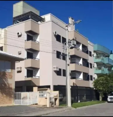 O edifício onde o apartamento está situado