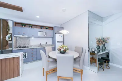 A cozinha ou kitchenette de Aluguel Apartamento com 2 Suítes