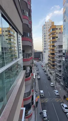 A vizinhança circundante ou próxima do apartamento