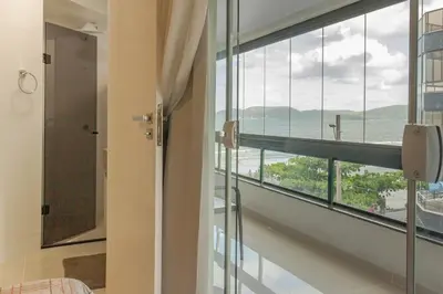 A planta de Apto em condomínio Pé na Areia em Itapema N1672