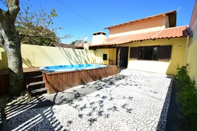A piscina em ou perto de Casa Canela, 450 mts da Praia de Mariscal.