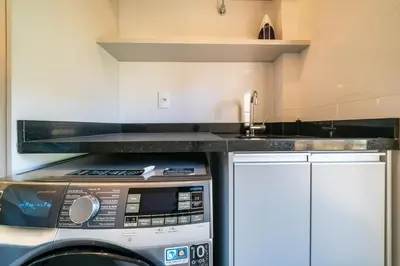A cozinha ou kitchenette de Apartamento com duas suítes no centro de Bombinhas