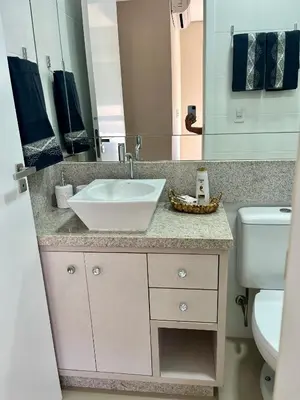 Uma casa de banho em Apartamento novo em Palmas, climatizado e próximo à praia!