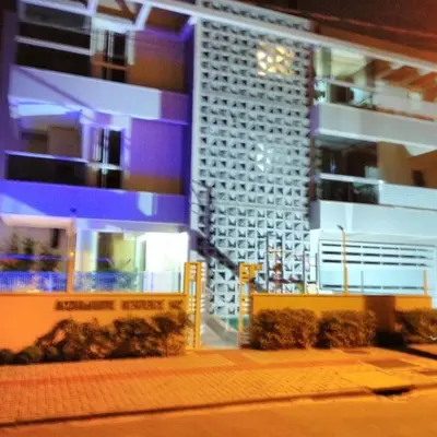 O edifício onde o apartamento está situado