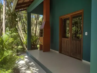 A planta de Casa em meio a natureza e próxima a praia