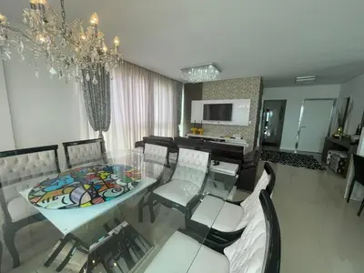 Uma televisão e/ou sistema de entretenimento em Cobertura Infinity Blue - Itapema/SC