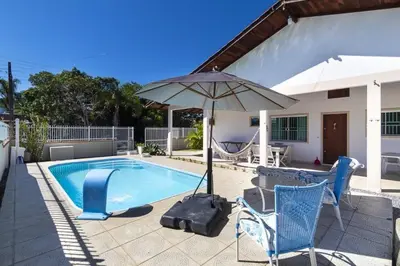 A planta de CASA JACUÍ A 350 METROS DA PRAIA