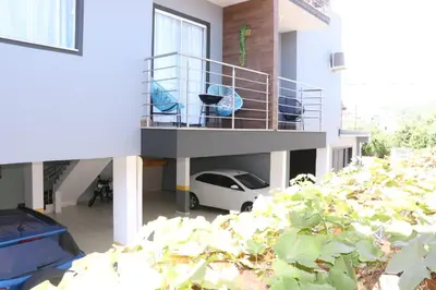 O edifício onde o apartamento está situado