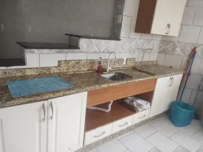 A planta de Apto climatizado amplo pé na areia - Itapema 180m da Praia