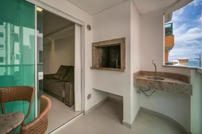 A planta de 298 - Excelente apto a 30m do mar em Bombinhas