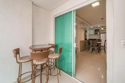 A planta de 298 - Excelente apto a 30m do mar em Bombinhas