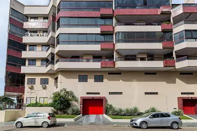 O edifício onde o apartamento está situado
