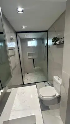 Uma casa de banho em Residencial Bombinhas