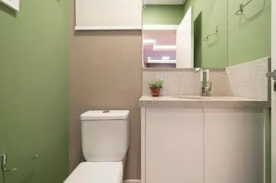 Uma casa de banho em Mario Guilherme - Apto - 203 - Lindo apartamento condomínio de alto padrão com piscina e academia.