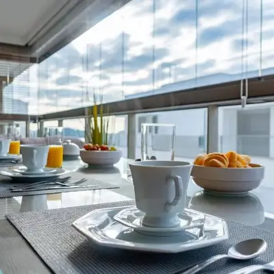 Luxuoso Apartamento em Condomínio com Piscina