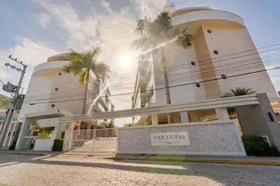 O edifício onde o apartamento está situado
