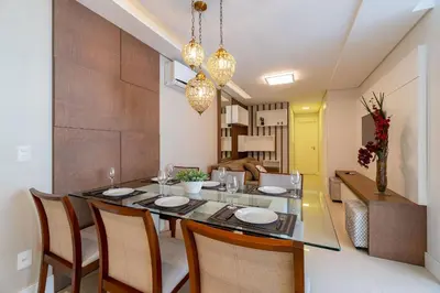 Uma área de estar em Varandas do Atlântico - Confortável Apartamento em Condo Pé na Areia