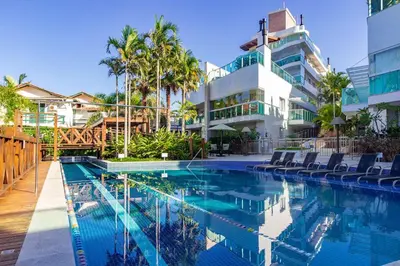 A piscina em ou perto de Varandas do Atlântico - Aconchegante Apartamento em Condo Pé na Areia