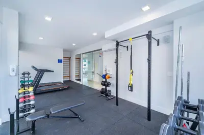 O centro de fitness e/ou as comodidades de fitness de Porto Madero 201 – 130 Metros do Mar do Centro