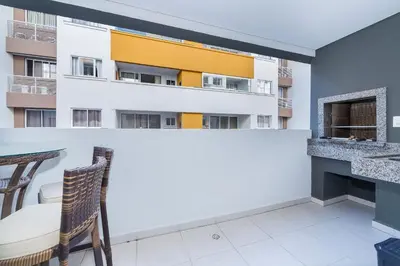 A planta de Cardeal 206B - Apartamento 2 quartos - 350 metros da Praia de Bombas!