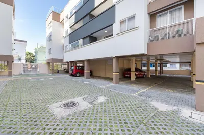 A planta de Cardeal 206B - Apartamento 2 quartos - 350 metros da Praia de Bombas!