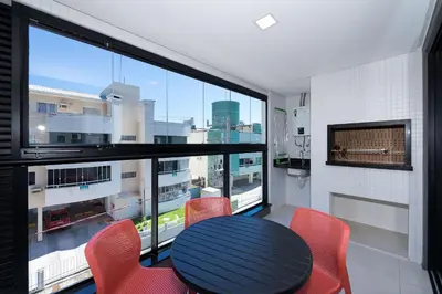 A cozinha ou kitchenette de Adra 102 - 3 Quartos - 2 Vagas de Garagem | Centro de Bombinhas