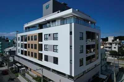 O edifício onde o apartamento está situado