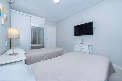 Uma cama ou camas num quarto em Mariscal Beach 101 - Apto 2 quartos na Praia do Mariscal