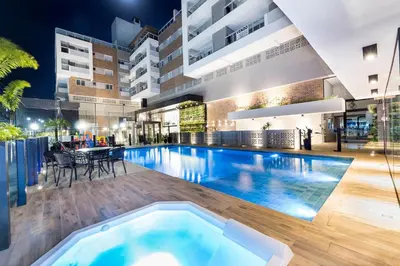 A piscina em ou perto de Terrazzo 401A - Apto 2 quartos em condomínio de luxo à 300 metros da Praia de Bombas
