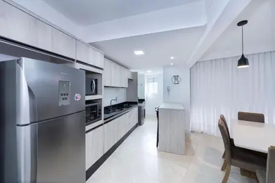 A cozinha ou kitchenette de Terrazzo 401A - Apto 2 quartos em condomínio de luxo à 300 metros da Praia de Bombas