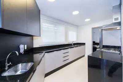 A cozinha ou kitchenette de Varandas do Atlântico 01A – Frente Mar em Bombas