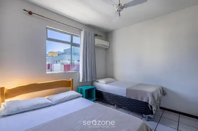 Uma cama ou camas num quarto em Apto 2Q 180m da praia com Garagem ERU032