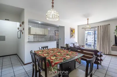 A cozinha ou kitchenette de Apto 2Q 180m da praia com Garagem ERU032